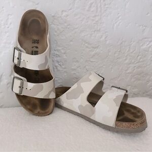 Birkenstock Arizona Birko-Flor in Camo Sand